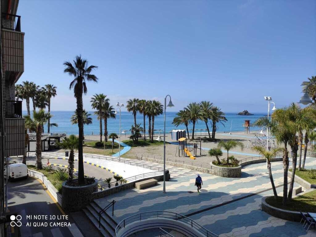 Centro-Primera Linea De Playa Almunecar Exterior photo