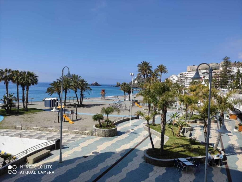 Centro-Primera Linea De Playa Almunecar Exterior photo
