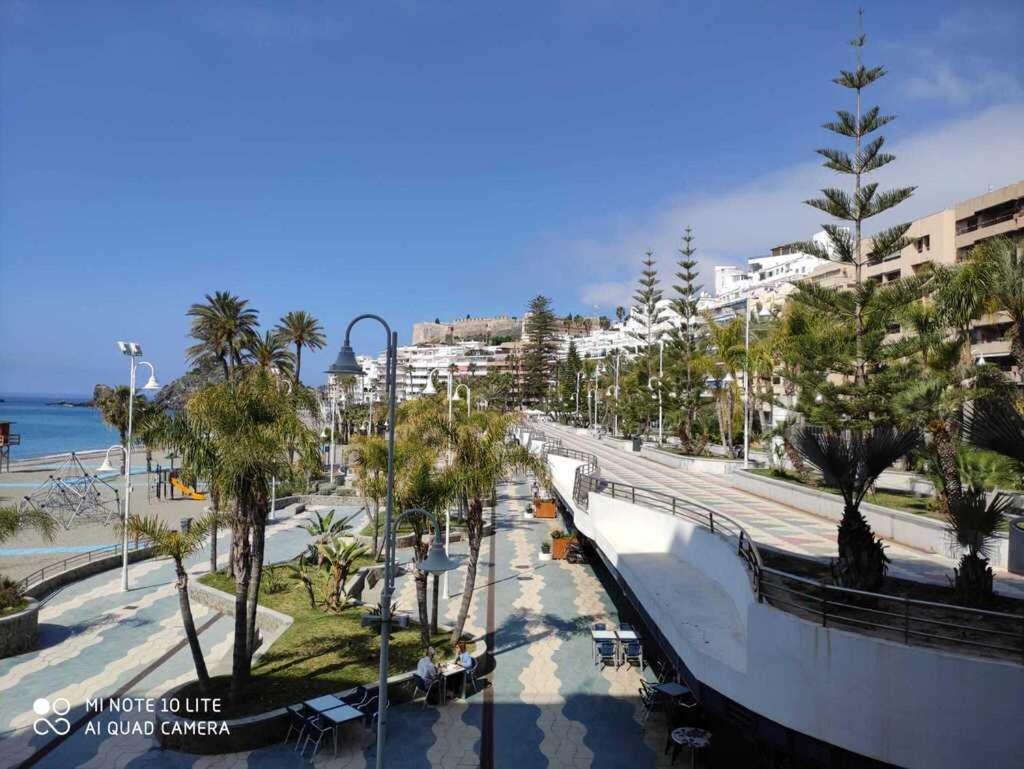 Centro-Primera Linea De Playa Almunecar Exterior photo
